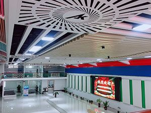 富騰鋁方通生産車間