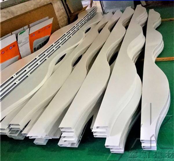 弧形鋁方通産品