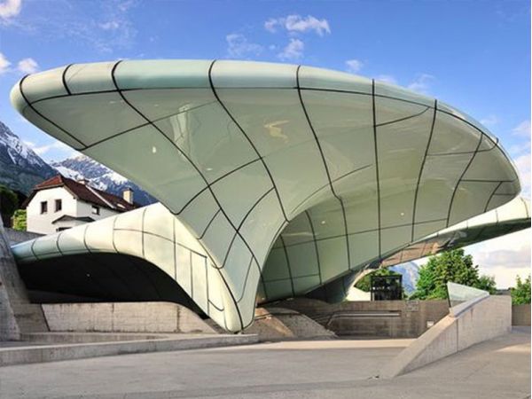 雙曲鋁單闆幕牆