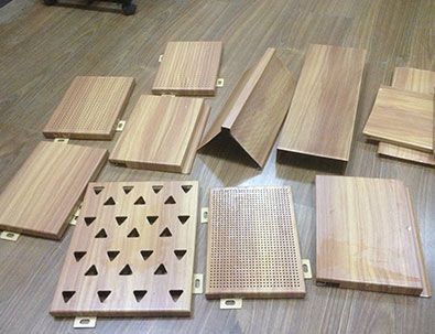 沖孔木紋鋁單闆