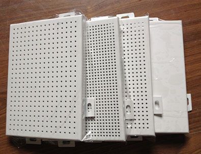 白色微孔鋁單闆