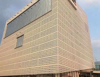 沖孔鋁單闆幕牆